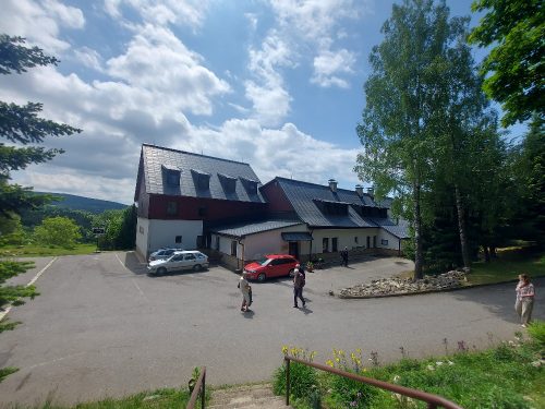 diecezni-centrum-mladeze-Vesmir